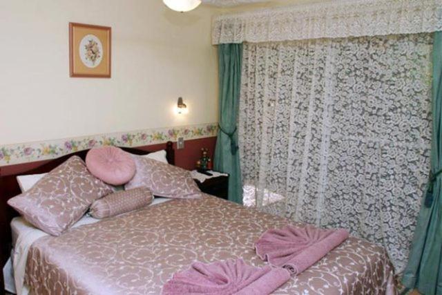 Hillside Country Retreat Acomodação com café da manhã Gold Coast Quarto foto